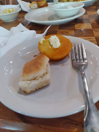 American Restaurant «Cracker Barrel Old Country Store», reviews and photos, 24400 Eastex Fwy, Kingwood, TX 77339, USA