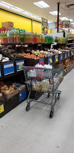 Supermarket «Quadro Supermarket», reviews and photos, 8401 N Armenia Ave, Tampa, FL 33604, USA