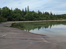 Foto von Carden Cove Beach mit lange bucht