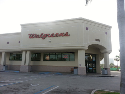 Walgreens, 18665 Biscayne Blvd, Aventura, FL 33180, USA, 