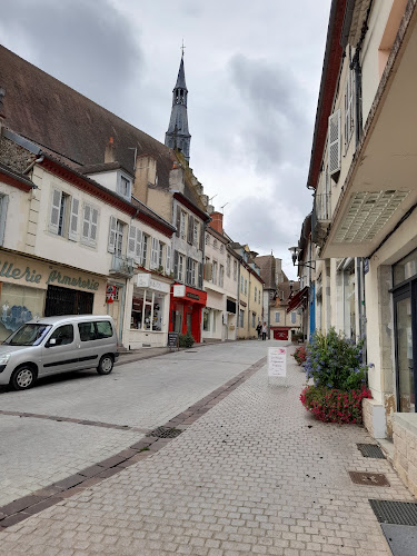 Bonjour à Saint-Pourçain-sur-Sioule