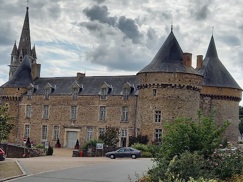 hôtels Logis Hôtel le Bretagne Sillé-le-Guillaume