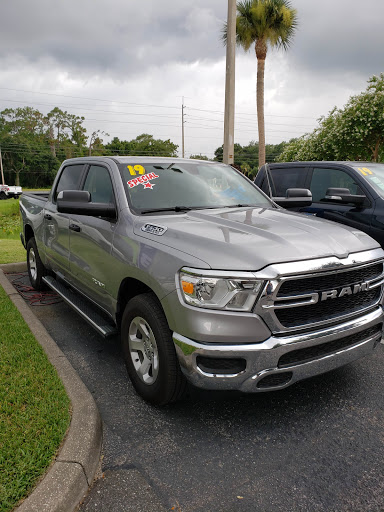 Car Dealer «Crystal Chrysler Dodge Jeep of Homosassa», reviews and photos, 1005 S Suncoast Blvd, Homosassa, FL 34448, USA