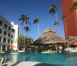 Plaza Pelicanos Grand Beach Resort photo