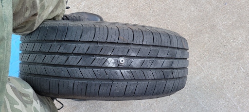 Tire Shop «Discount Tire Store - Round Rock, TX», reviews and photos, 3115 S Interstate 35, Round Rock, TX 78664, USA