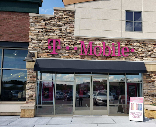 Cell Phone Store «T-Mobile», reviews and photos, 3235 Vicksburg Ln N c, Plymouth, MN 55447, USA