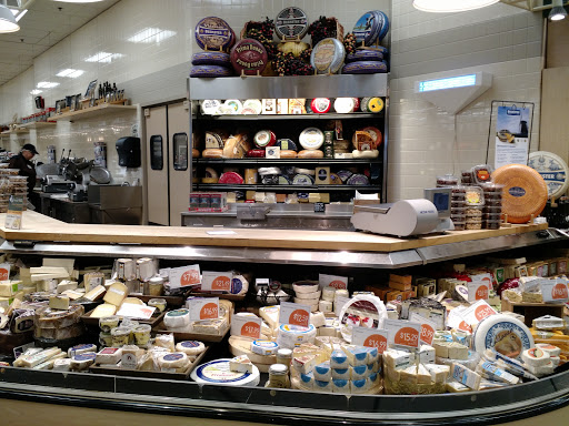 Grocery Store «Lunds & Byerlys Highland Park», reviews and photos, 2128 Ford Pkwy, St Paul, MN 55116, USA