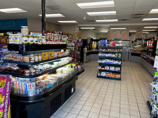 Convenience Store «Weiler Convenience Stores», reviews and photos, 2401 E 4th St, Marshfield, WI 54449, USA