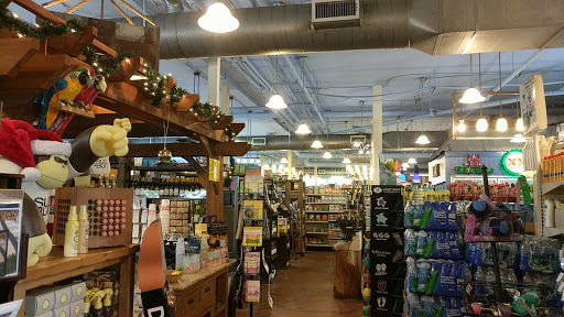 Gourmet Grocery Store «Jekyll Market», reviews and photos, 11 Main St, Jekyll Island, GA 31527, USA