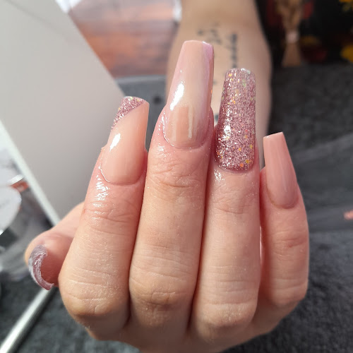 Comments and reviews of Jessie Belle's Nail Salon