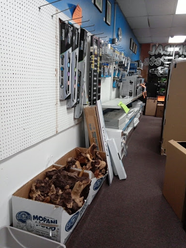 Pet Supply Store «Tropical World Pets», reviews and photos, 8444 Watson Rd, Webster Groves, MO 63119, USA