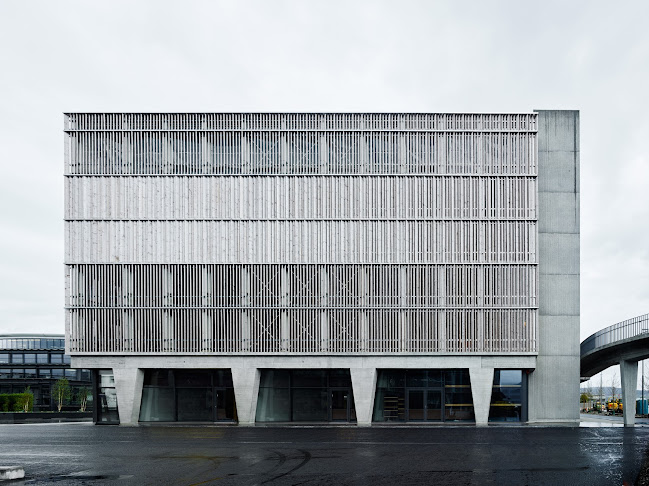 Kommentare und Rezensionen über Hosoya Schaefer Architects AG