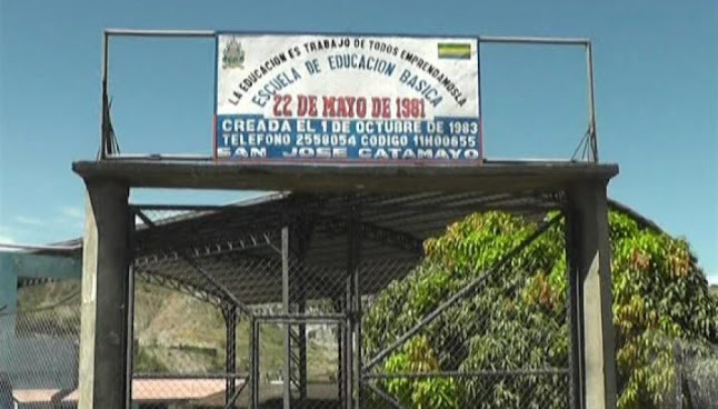 Escuela de educación básica "22 de Mayo de 1981" - Catamayo