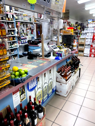 Liquor Store «Norman’s Liquors and Fine Wines», reviews and photos, 5235 Gulf Blvd, St Pete Beach, FL 33706, USA