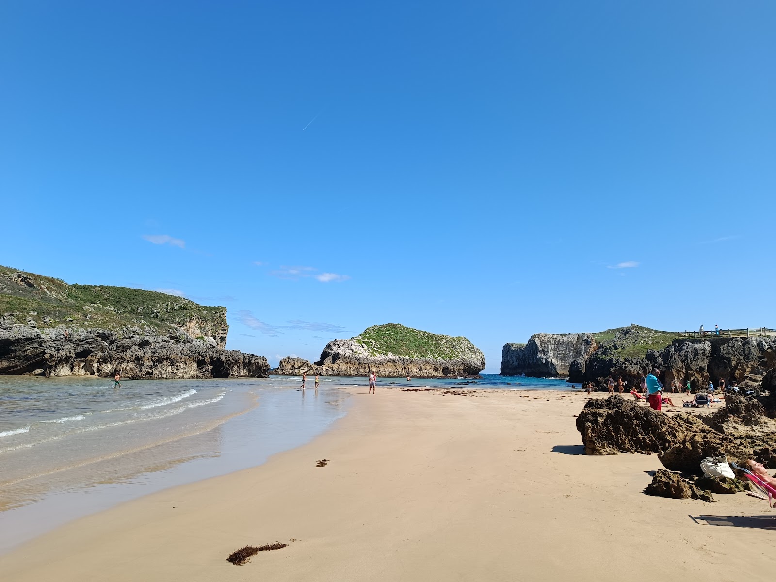 Photo de Playa de Cue zone des équipements
