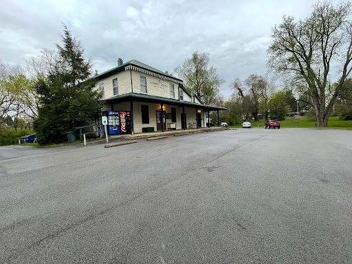 Grocery Store «Goshen General Store», reviews and photos, 11940 W U.S. Hwy 42, Goshen, KY 40026, USA