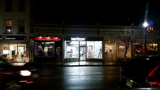 Cell Phone Store «Verizon Wireless Premium Retailer», reviews and photos, 46 E Ridgewood Ave, Ridgewood, NJ 07450, USA