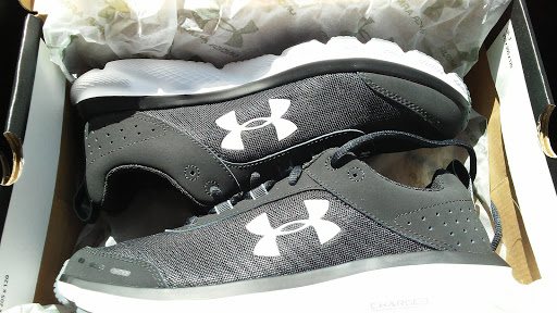 Sporting Goods Store «Big 5 Sporting Goods - Springfield», reviews and photos, 2720 Gateway St, Springfield, OR 97477, USA