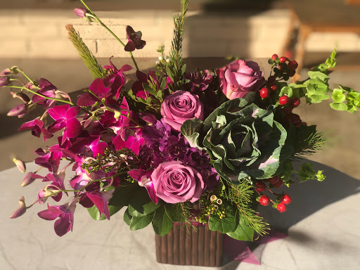 Florist «Country Cousins Flower shop», reviews and photos, 841 E Whittier Blvd, La Habra, CA 90631, USA