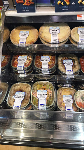 Grocery Store «Highland Park Market», reviews and photos, 68 Bridge St, Suffield, CT 06078, USA