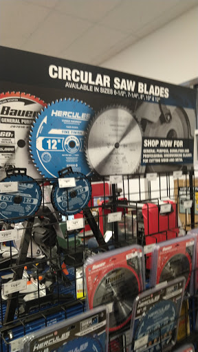 Hardware Store «Harbor Freight Tools», reviews and photos, 668 N. Riverside, Clarksville, TN 37040, USA