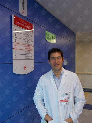 Opiniones de Dr. Cristian Alejandro Gamboa Cespedes, Cirujano general en Rancagua - Cirujano plástico