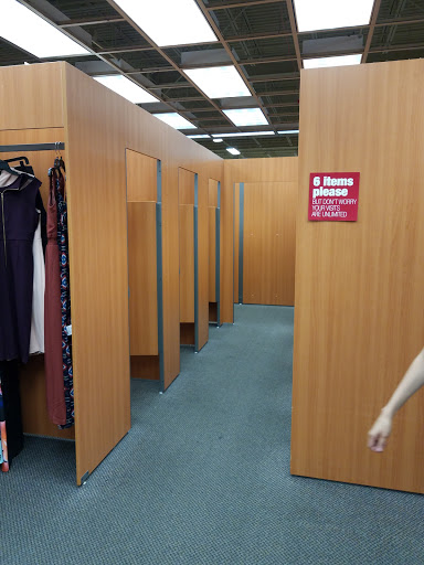 Clothing Store «Burlington Coat Factory», reviews and photos, 1300 N Larkin Ave, Joliet, IL 60435, USA