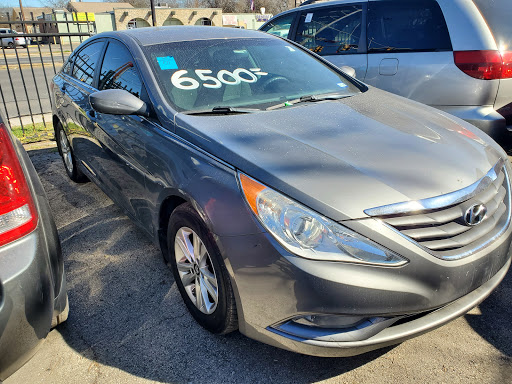 Used Car Dealer «CJAUTOSALES LLC», reviews and photos, 1301 S General McMullen, San Antonio, TX 78237, USA