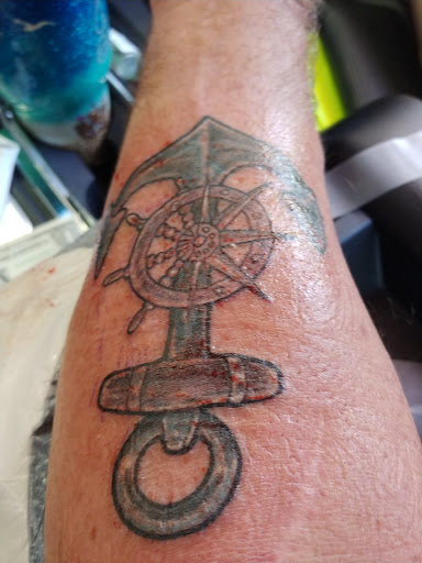 Explore yankees tattoo ideas, creative tattoo ideas in Fort Worth, available at Randy Adams Tattoo Studio