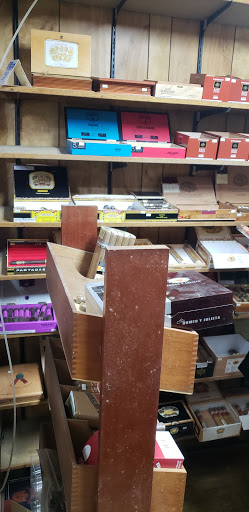 Tobacco Shop «Save On Liquor / Cigar world», reviews and photos, 4988 N Fresno St, Fresno, CA 93726, USA