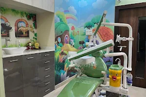 Guardian Dental Care - Best Pediatric Dentist Lucknow image