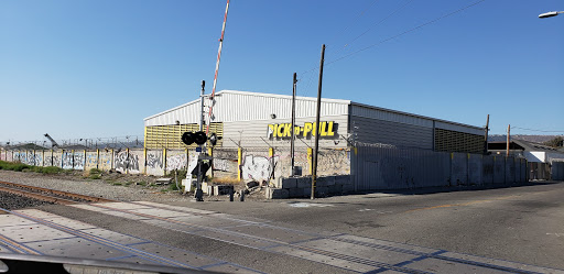 Hub cap supplier Oakland