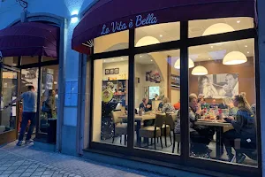 Pizzeria LA VITA E BELLA image