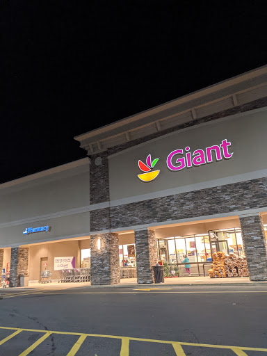 Grocery Store «Giant Food», reviews and photos, 41 Lee Hwy, Warrenton, VA 20186, USA