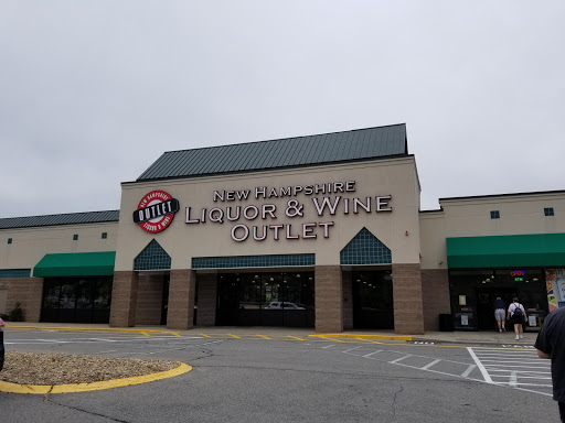 State Liquor Store «NH Liquor & Wine Outlet», reviews and photos, 294 Daniel Webster Hwy, Nashua, NH 03060, USA