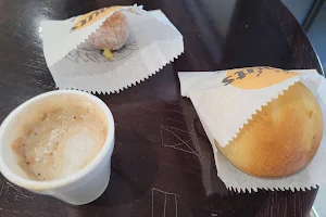Café Donuts image