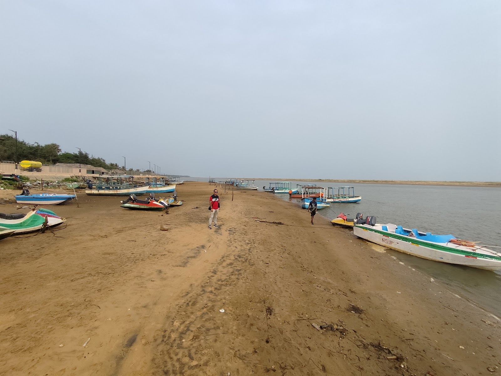 Ramachandi Beach的照片 带有长直海岸
