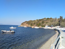 Foto von Agios Paraskevi und die siedlung