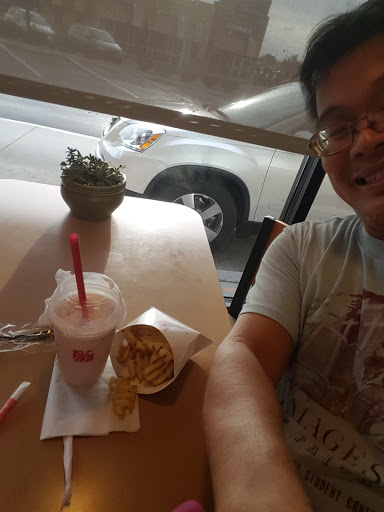 Fast Food Restaurant «Chick-fil-A», reviews and photos, 143 Landings Blvd, Winter Haven, FL 33880, USA