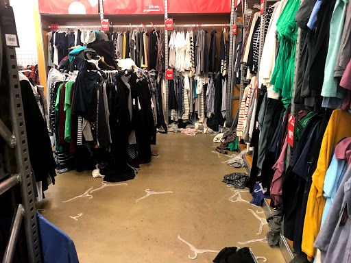 Clothing Store «Old Navy», reviews and photos, 159-18 Jamaica Ave, Jamaica, NY 11432, USA