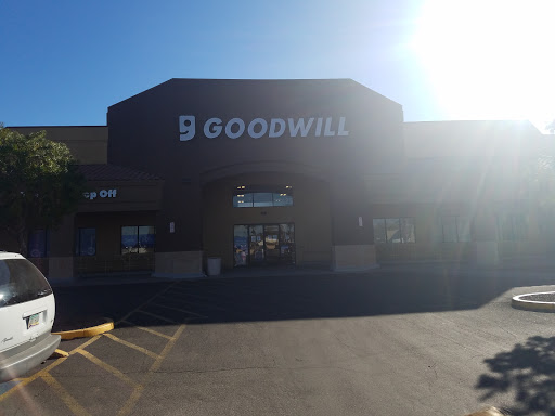 Donations Center «Pinnacle Peak Goodwill Retail Store & Donation Center», reviews and photos