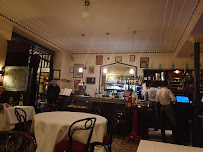 Atmosphère du Restaurant français Chez Monsieur à Paris - n°15