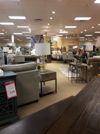 Furniture Store «Value City Furniture», reviews and photos, 45 6th St, East Brunswick, NJ 08816, USA