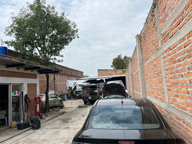 JJ servicio montacargas.