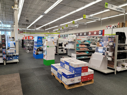 Office Supply Store «Staples», reviews and photos, 1207 N Landing Way, Renton, WA 98057, USA