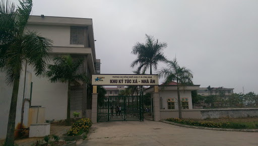 Trường Cao Đẳng Nghề Quản Lý Và Công Nghệ