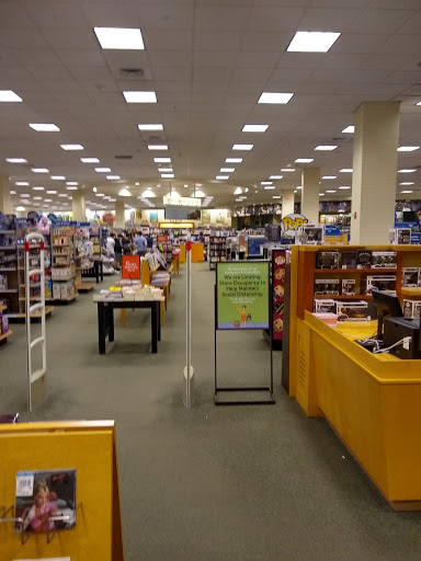 Book Store «Barnes & Noble», reviews and photos, 230 Main St, White Plains, NY 10601, USA