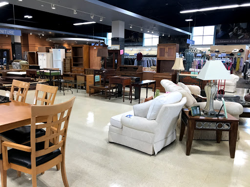 Thrift Store «St. Vincent De Paul Thrift Store», reviews and photos, 13986 Manchester Rd, Ballwin, MO 63011, USA