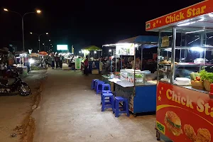 Night market မတ်မလီု မော်လမြိုင် image