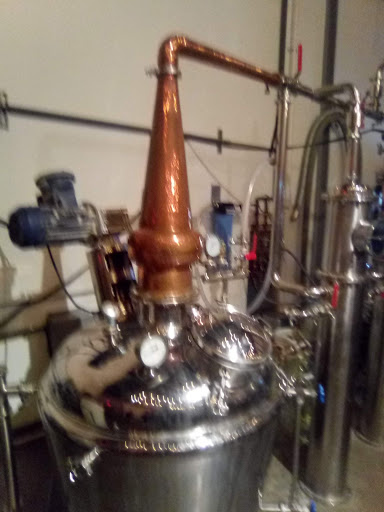 Liquor Store «FOX RIVER DISTILLING COMPANY», reviews and photos, 204 Dearborn Court Unit 110, Geneva, IL 60134, USA